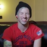 Profile Picture of josh dun smiling (@smiling.dun) on Instagram