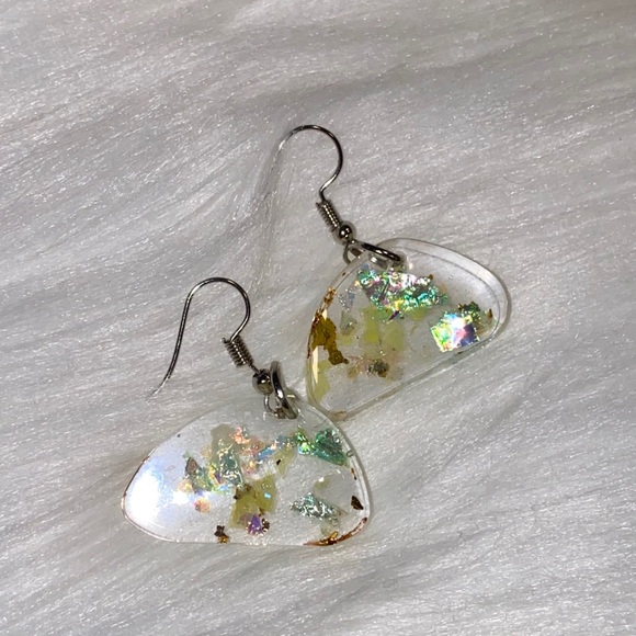 Profile Picture of Alondra Alvarez (@shop_here123) on Poshmark