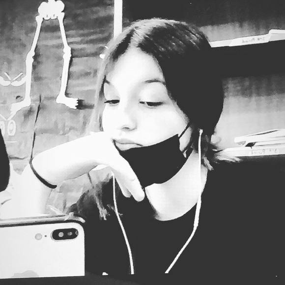 Profile Picture of Ivy Jacobs (@ivyjacobs261) on Poshmark