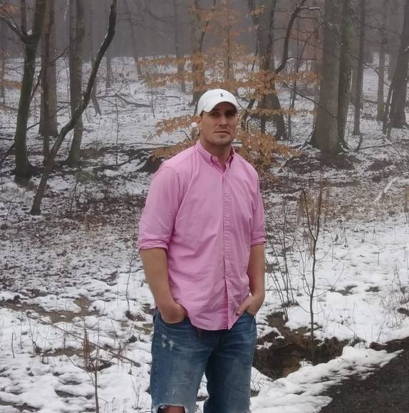 Profile Picture of Richard Garrett (@richardgarrett) on Poshmark