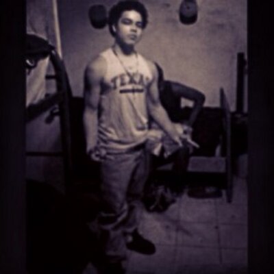 Profile Picture of Nick Casares (@_Smiles___) on Twitter