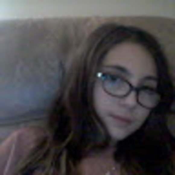 Profile Picture of Ashly Pierce (@ashlysampson) on Poshmark