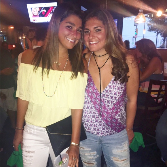 Jana Novey - Poshmark Profile Picture of Jana Novey (@jnovey) on Poshmark