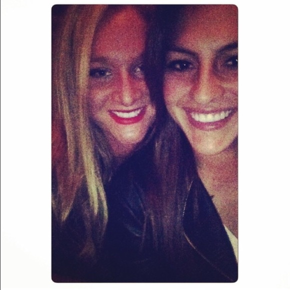 Profile Picture of Katie Armagost (@katiearmagost) on Poshmark