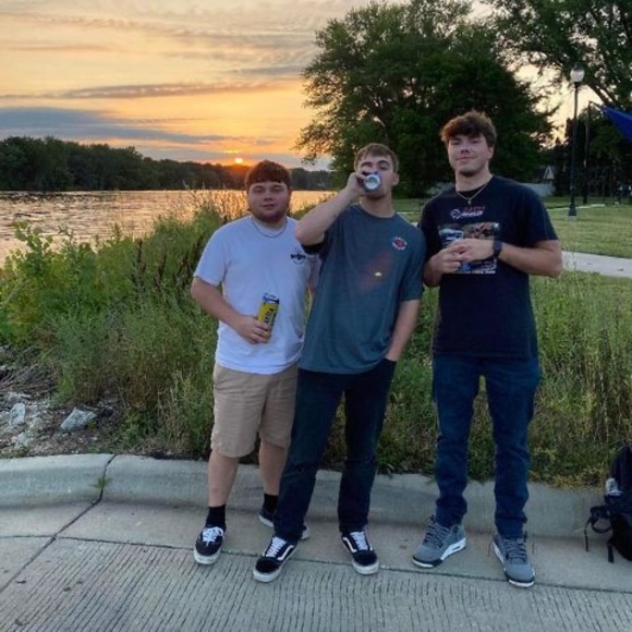 Taylor Humphreys - Poshmark Profile Picture of Taylor Humphreys (@yaboitaylor2431) on Poshmark