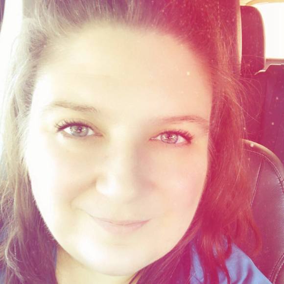Profile Picture of Sarah Dailey (@sarahdailey424) on Poshmark