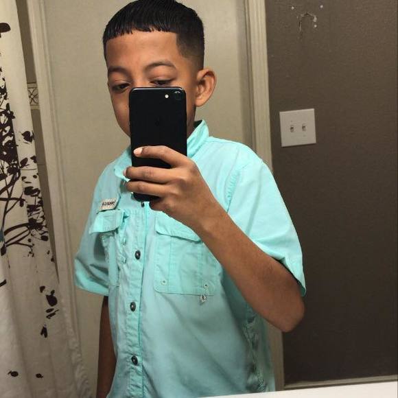 Profile Picture of Edward Álvarez (@edward134) on Poshmark