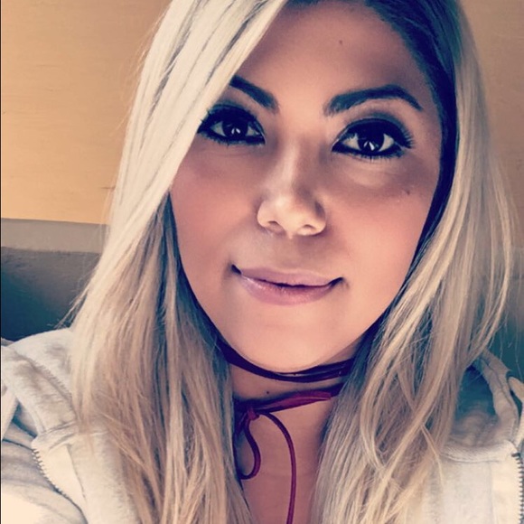 Profile Picture of Ida Perez (@qutie827) on Poshmark