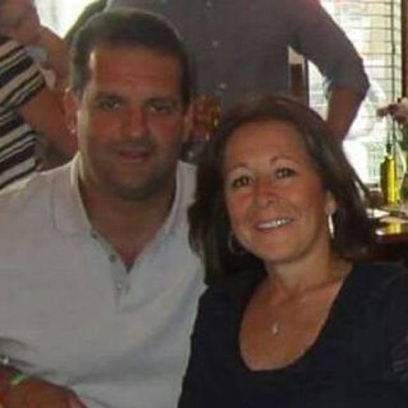 Profile Picture of Lisa Sabatella pallotto (@lpallotto) on Poshmark