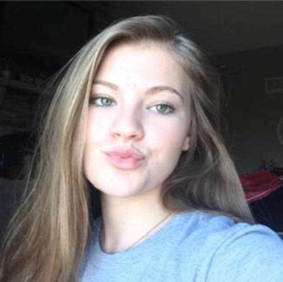 Profile Picture of Bailey Brockus (@bbrockus) on Poshmark