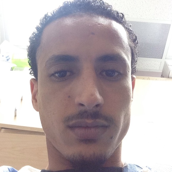 Profile Picture of Aziz Al (@aziz1988) on Poshmark