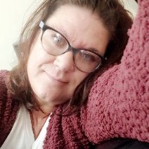 Profile Picture of Kim Hollister-Odellon Twitter