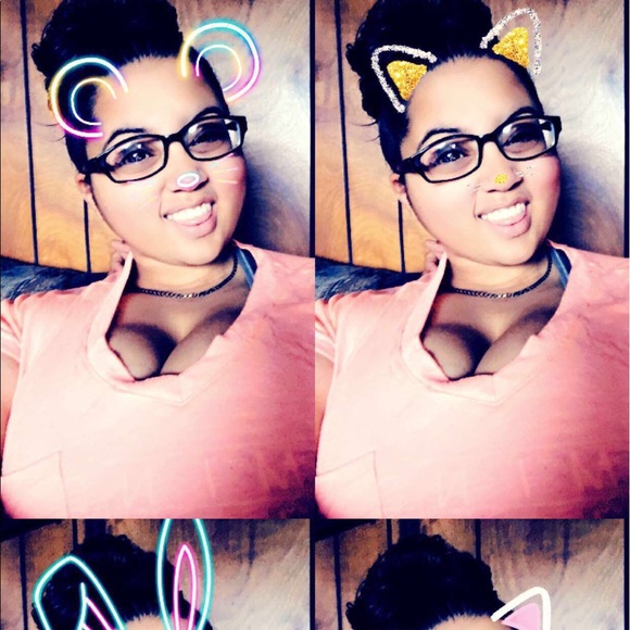 Profile Picture of Marie Berberick (@mariegraceb) on Poshmark