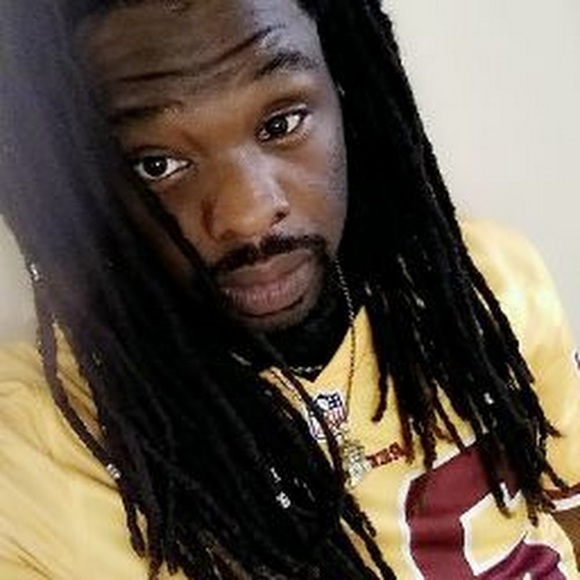 Profile Picture of Steven Henry (@st3v3nh3nry8) on Poshmark