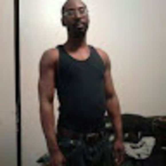 Profile Picture of Chris Coleman (@colemanchris836) on Poshmark