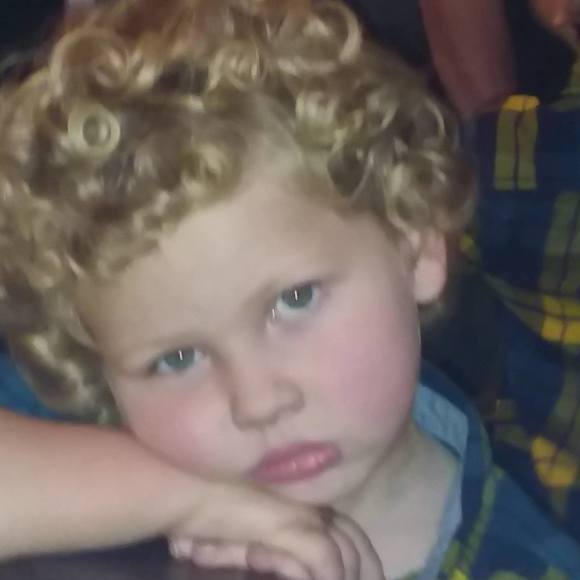 Valerie Desborough - Poshmark Profile Picture of Valerie Desborough (@capeddler2) on Poshmark