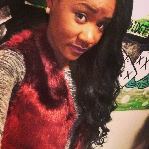 Profile Picture of Cedricka Irving (@cedrickai) on Poshmark