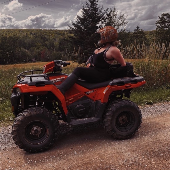 Profile Picture of Brent Szotak (@kenziegage03) on Poshmark