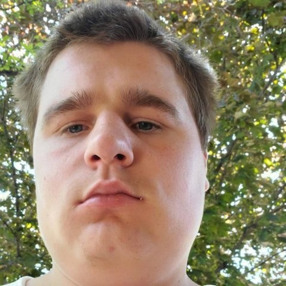 Profile Picture of Brandon Plude (@brandonplude99) on Poshmark