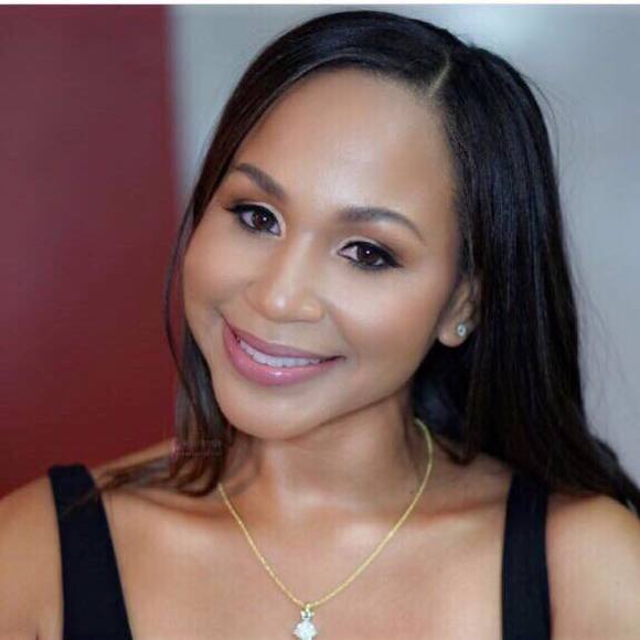 Profile Picture of Heather Quarrie (@hquarrie81) on Poshmark