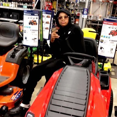 Profile Picture of Darwin Williams (@llll_dwill_llll) on Twitter