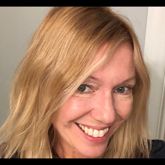 Profile Picture of Maggie Botjer (@mbotjer) on Poshmark