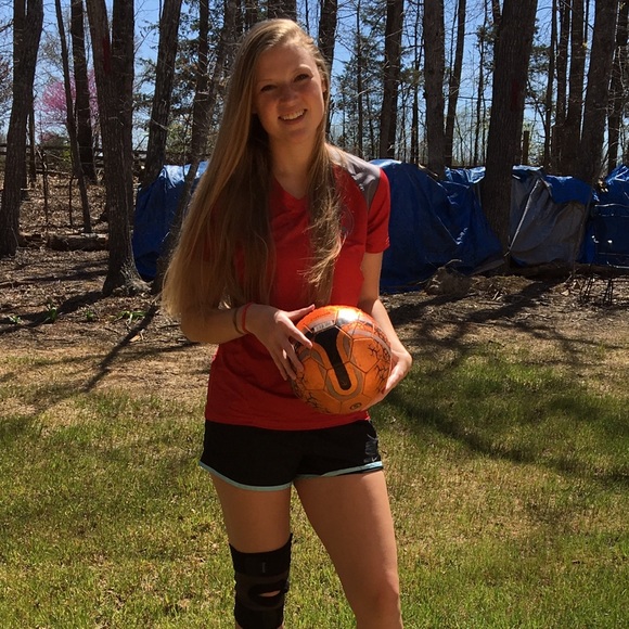 Profile Picture of Vicky Donnelly (@vadsoccerzoey) on Poshmark