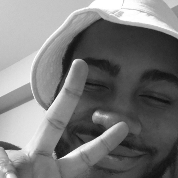 Profile Picture of Isiah Clark (@kuramaserrano) on Poshmark