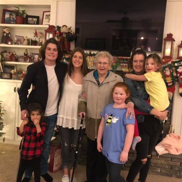 Profile Picture of Jo Upham (@uphamje) on Poshmark