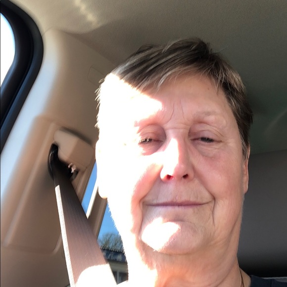 Profile Picture of Janet Todd (@janetctodd) on Poshmark
