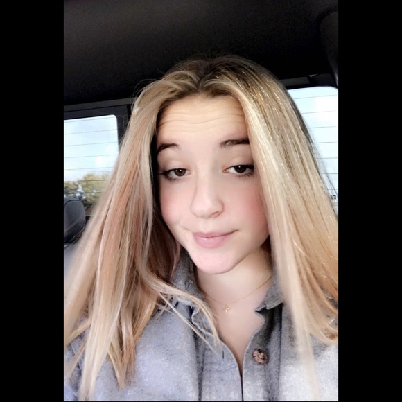 Profile Picture of Grace Duffy (@gracepd100) on Poshmark