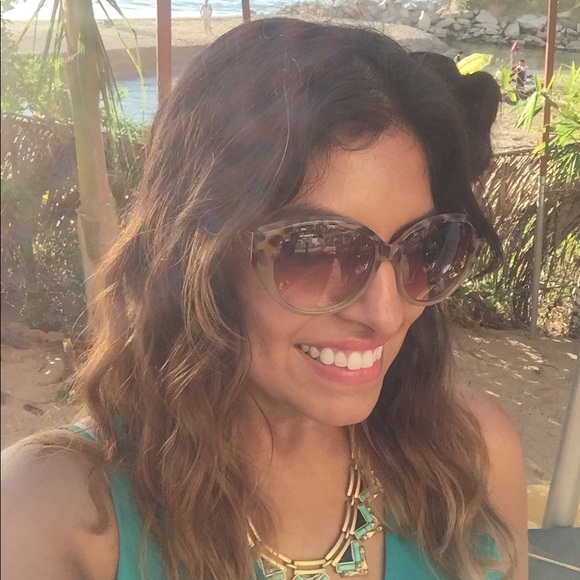 Profile Picture of Marlene Shields (@beautyjunkie311) on Poshmark