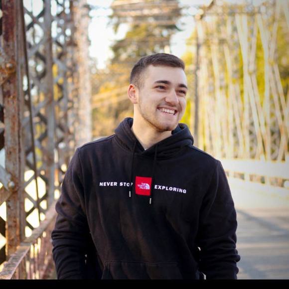 Profile Picture of Logan Silvius (@log72_) on Poshmark