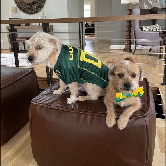 Profile Picture of Deone Lewelling (@deone503) on Poshmark