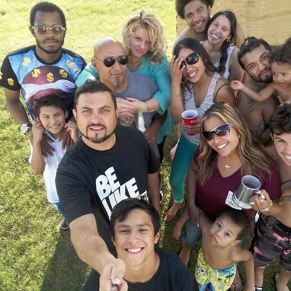 Profile Picture of Gino Flores (@gino_flores) on Poshmark