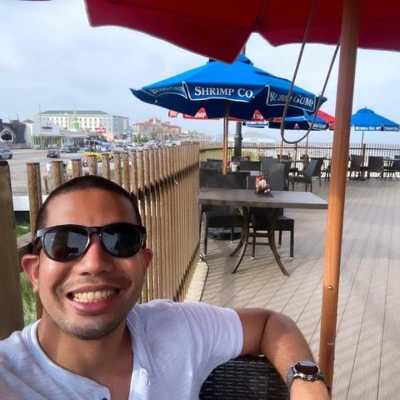 Profile Picture of Nash Cabanting (@cabantingnash) on Poshmark
