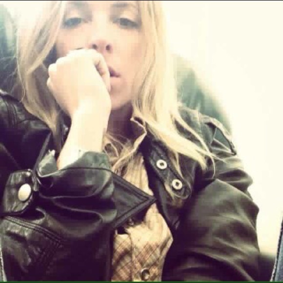 Profile Picture of Bonnie Albright (@legs_lassos) on Poshmark