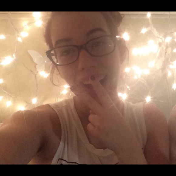 Profile Picture of Jasmine Carlisle (@jasmine111122) on Poshmark