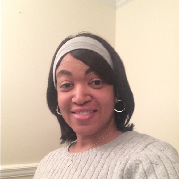 Profile Picture of Kisha Bobbitt (@greenapple007) on Poshmark
