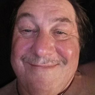 Profile Picture of Benjamin Gibbard (@benjamin.gibbard.10) on Facebook