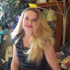 Profile Picture of Julie Winters (@juleeanna) on Myspace