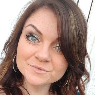 Profile Picture of Michelle Andrew (@MichyAndrew) on Twitter