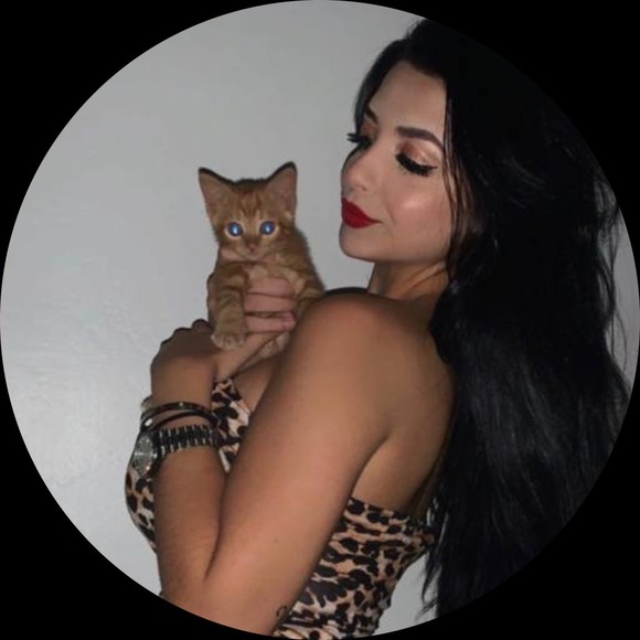 Profile Picture of False account False account (@dianacelestino) on Poshmark