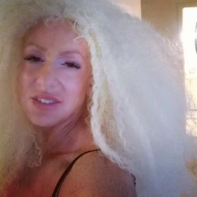 Profile Picture of Liza Fowler (@FowlerLiza) on Twitter