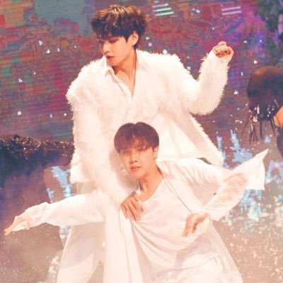 Profile Picture of ⟭⟬ 𝓣𝓪𝓮𝓰𝓲⁷ ♡ ︎𝐵𝑙𝑢𝑒 & 𝐺𝑟𝑒𝑦ᴮᴱ⟬⟭ (@TaeBae7Yoon_luv) on Twitter