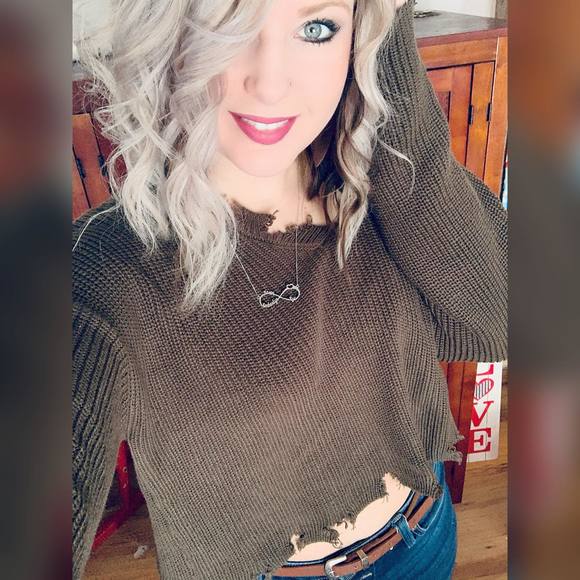 Profile Picture of Lindey Lindquist (@lindeylindquist) on Poshmark
