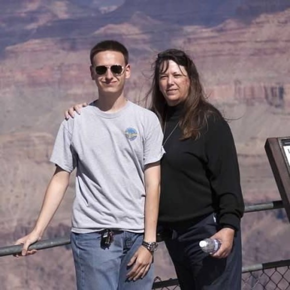 Profile Picture of Cynthia Miconi (@clmiconi) on Poshmark