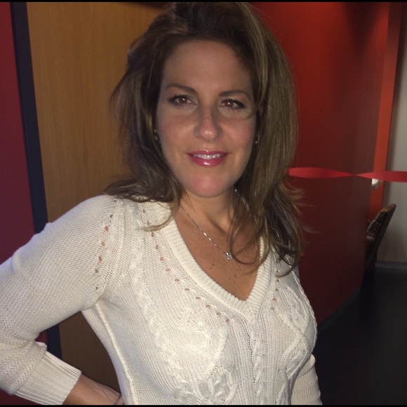 Profile Picture of Margaret Livesay (@mmlivesay) on Poshmark