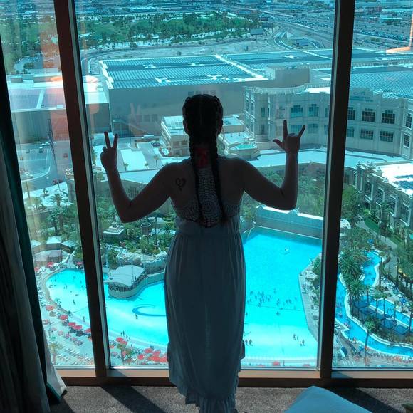 Profile Picture of Michelle Absalonson curtis (@cmk73101) on Poshmark
