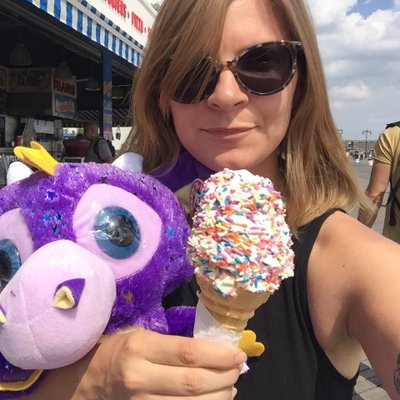 Profile Picture of Jane Bruce (@janeebruce) on Twitter